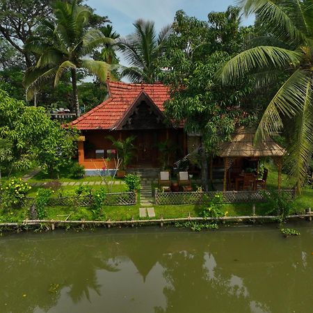 Little Chembaka Pension Kumarakom Buitenkant foto