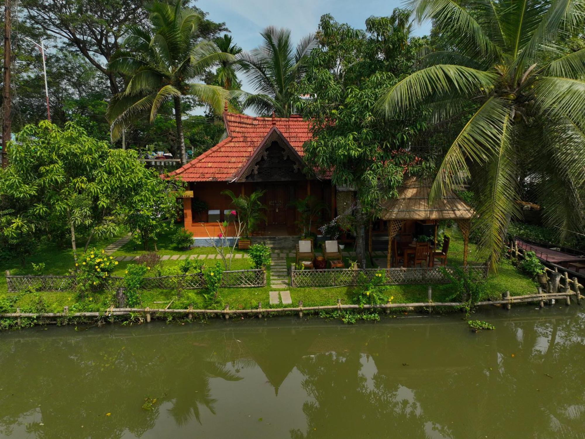 Little Chembaka Pension Kumarakom Buitenkant foto