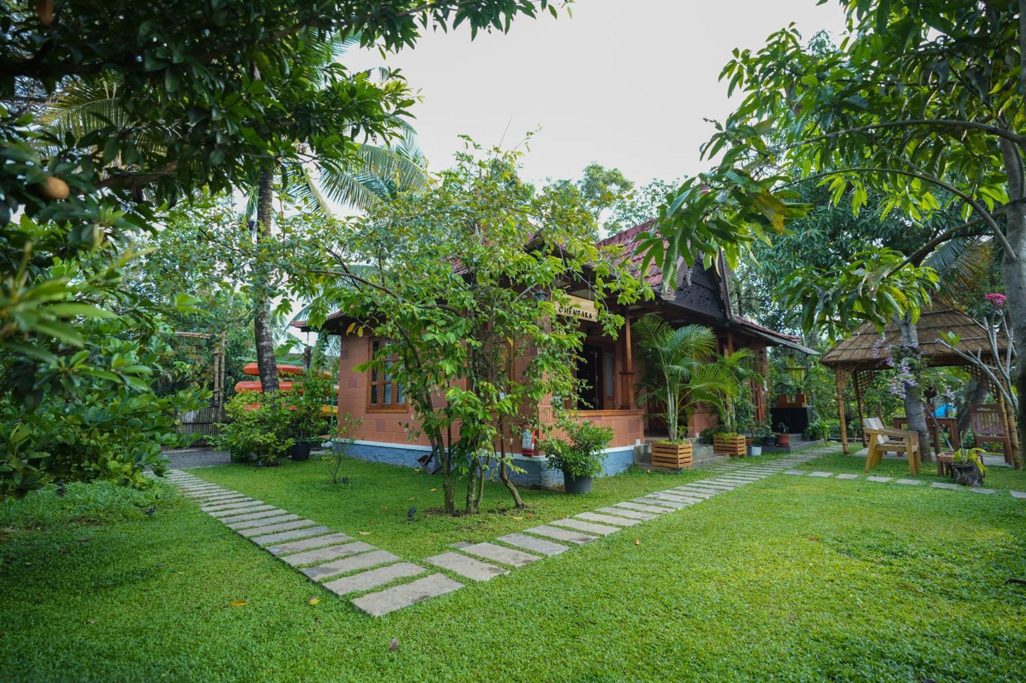 Little Chembaka Pension Kumarakom Buitenkant foto